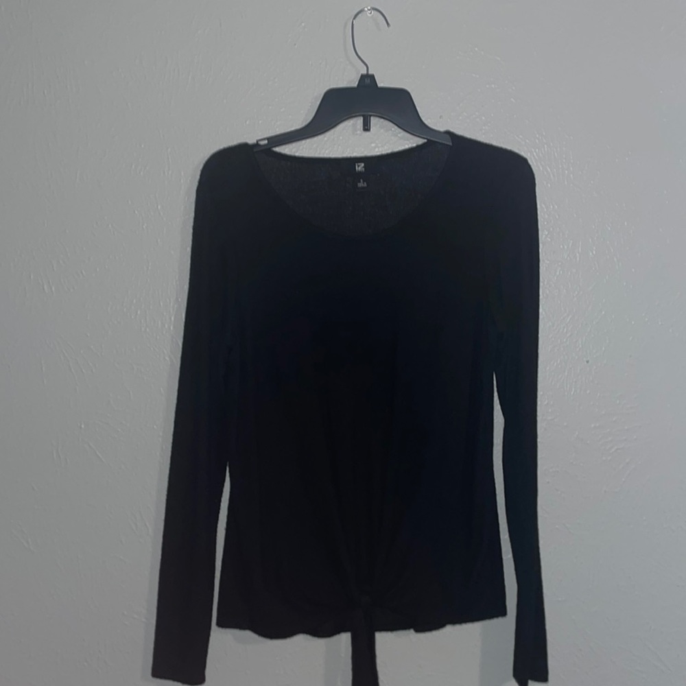 -black long sleeve shirt